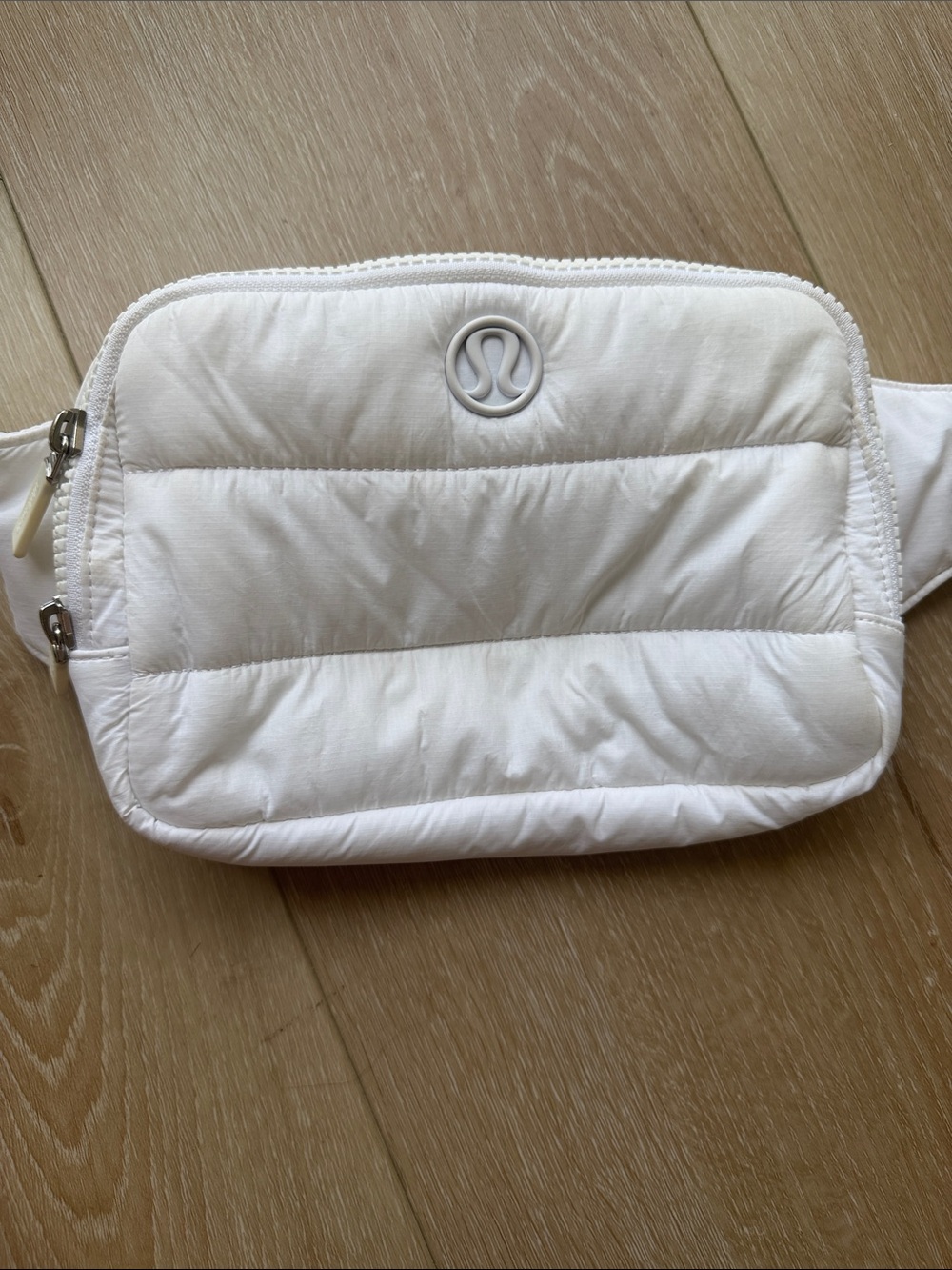 lululemon athletica White Quilted Crossbody puffer Belt Bag Fanny pack